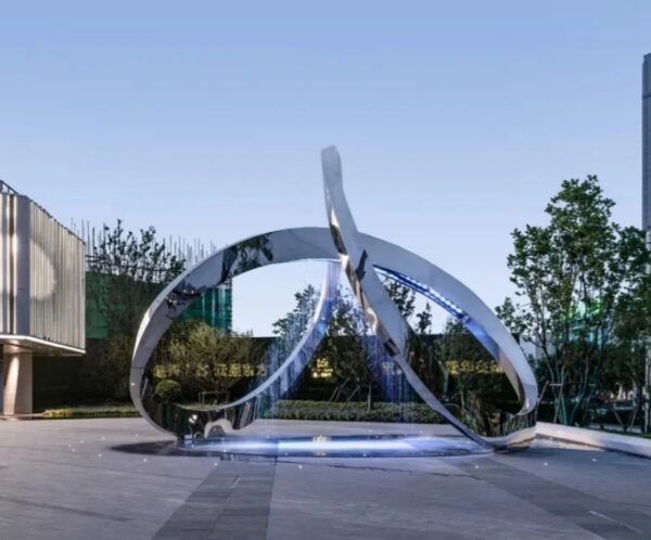 02 "Ring-shaped" stainless steel outdoor water feature sculpture